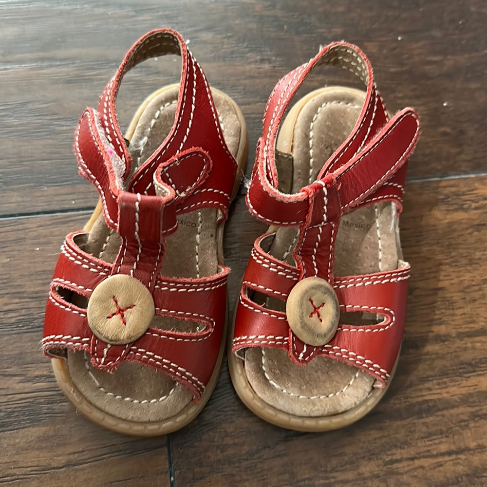 Red girls leather sandals. Size 4. Livie and Luca